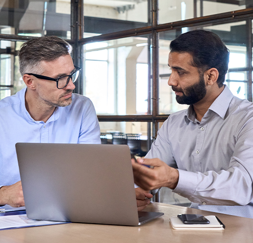 Client talking to an Investment expert